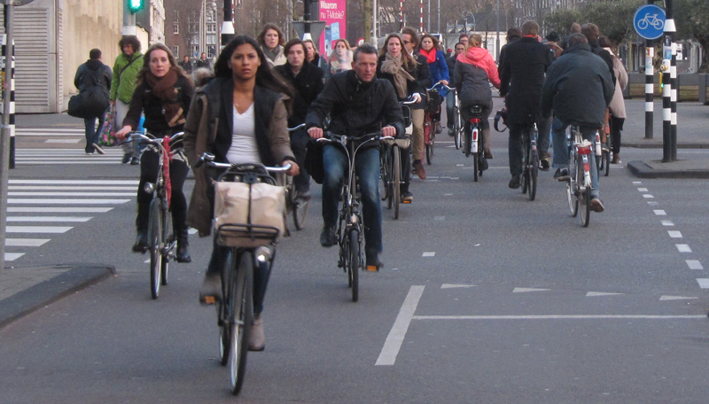 Afbeeldingsresultaat voor cyclists amsterdam