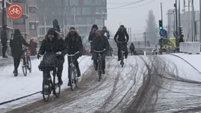 Cycling in the falling snow in Utrecht – BICYCLE DUTCH